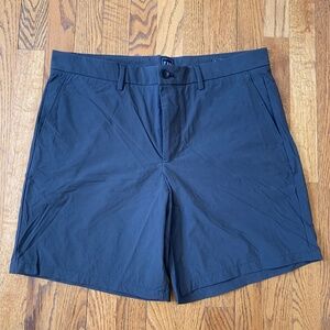 Gap Men's 8" Tech Shorts
